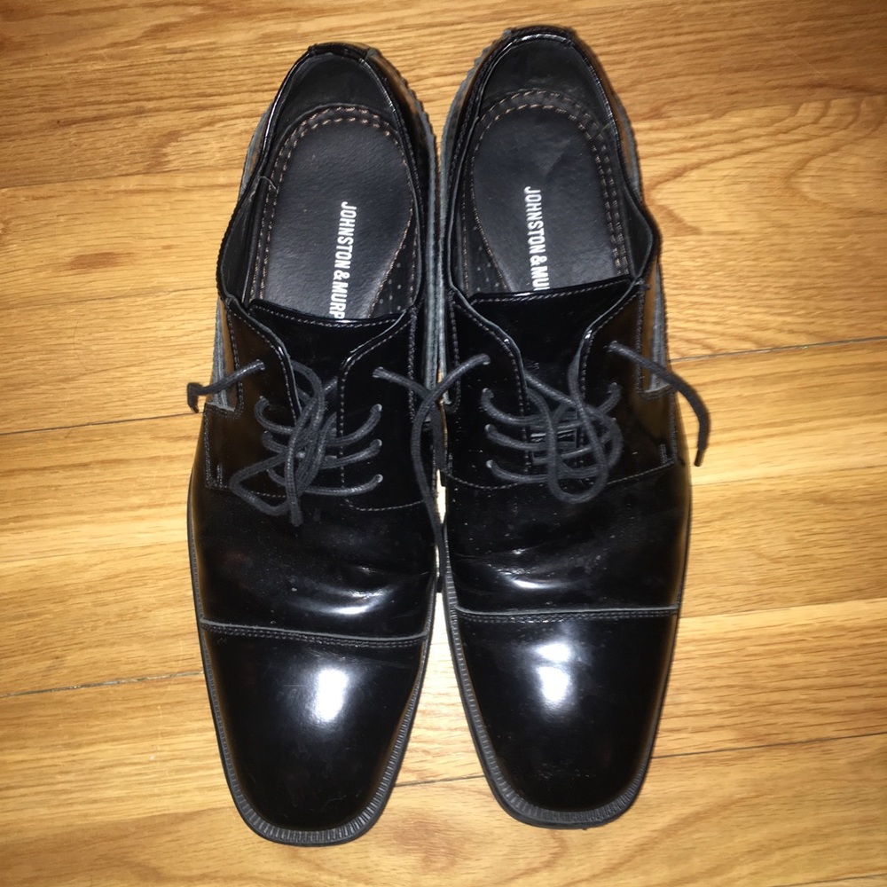 Johnston and Murphy black dress shoe